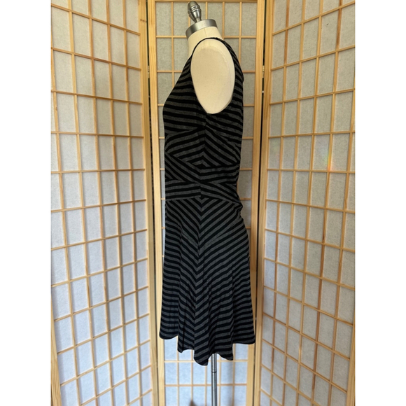 MARKET AND SPRUCE womens gray and black striped sleeveless dress - Picture 2 of 6